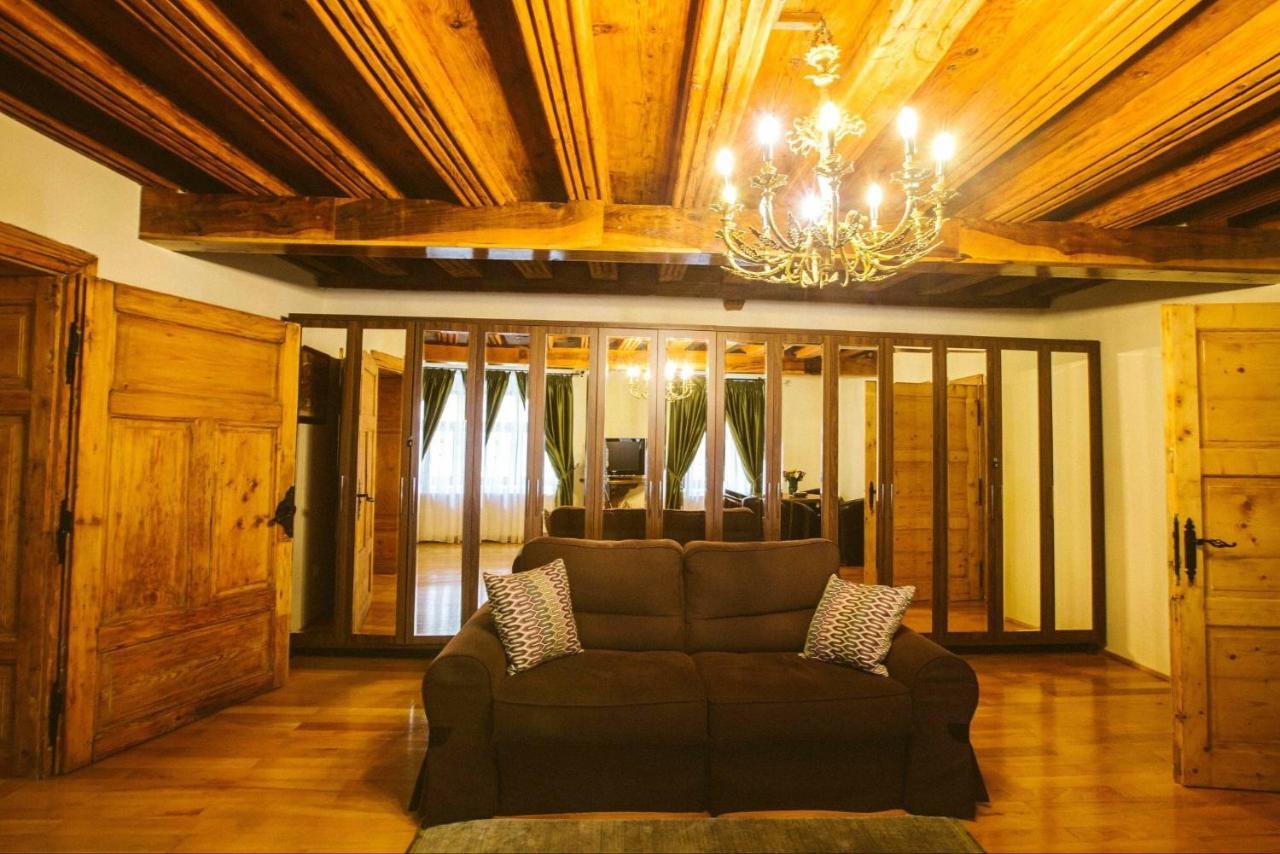 Apartamento Casa Schobeln Braşov Exterior foto
