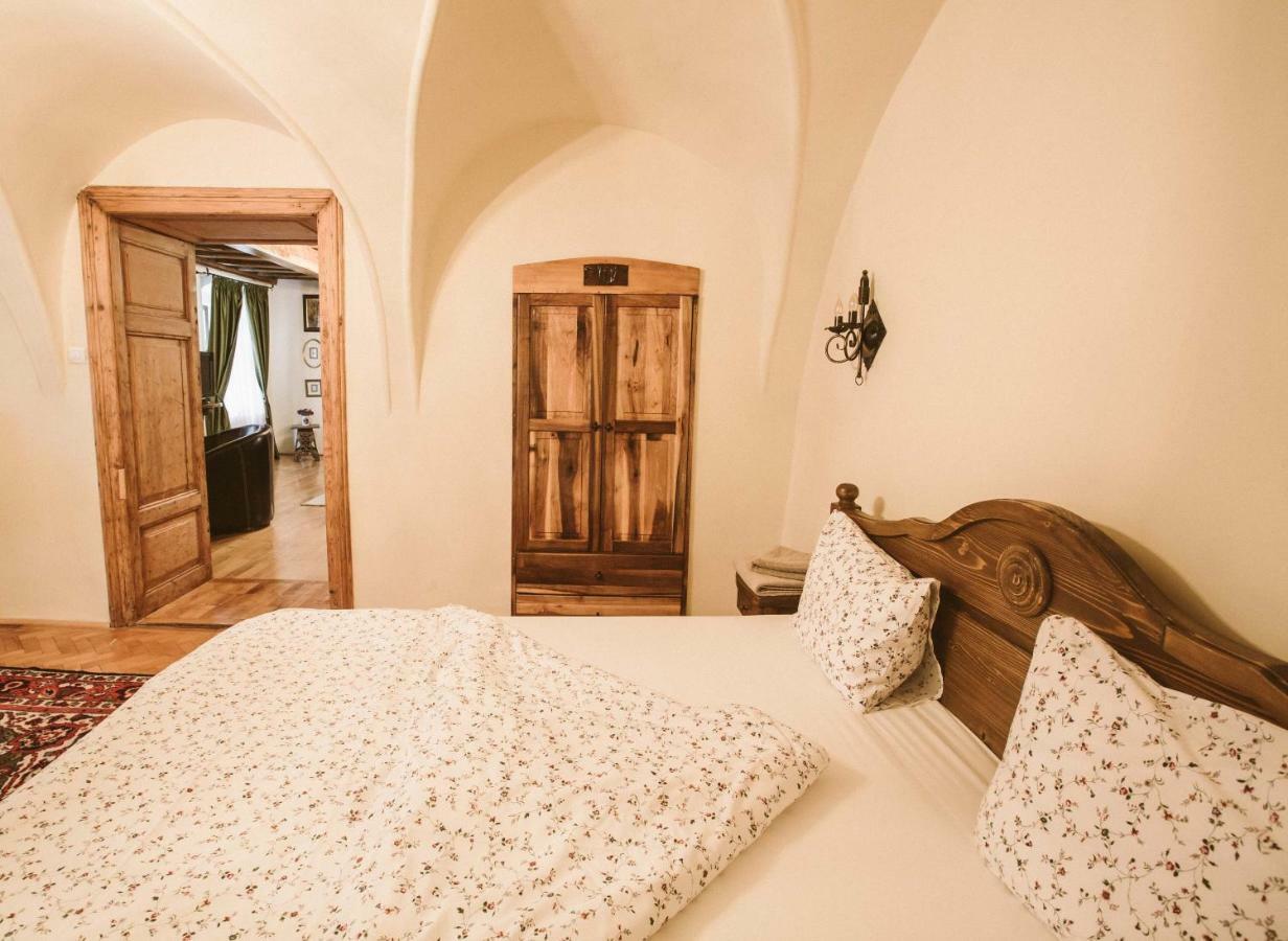 Apartamento Casa Schobeln Braşov Exterior foto